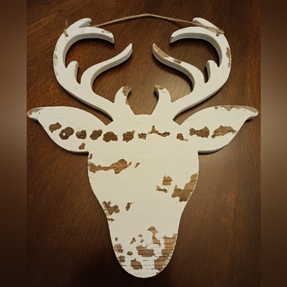 Deer Hanger, 11.50" wide x 13.25 long - Picture 2 of 3